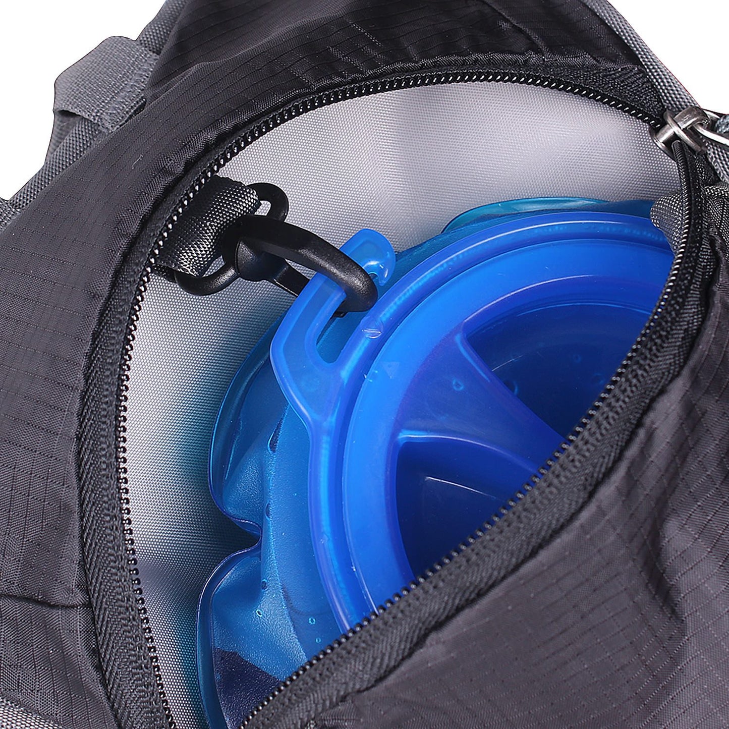 Stay Hydrated with the Unigear Hydration Bladder – Perfect for Your Next Adventure!